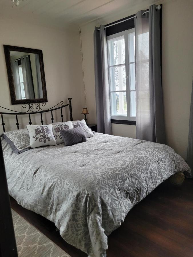 Om Villegiature Saint-Laurent-de-l'ile d'Orleans エクステリア 写真